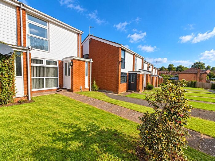 2 Bedroom End Of Terrace House For Sale In Rose Close, Rothwell, NN14