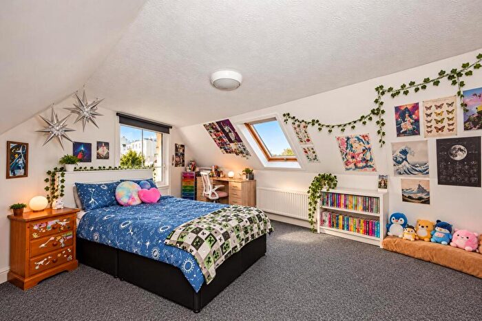 4 Bedroom End Of Terrace House To Rent In Islingword Road, Brighton, East Sussex, BN2