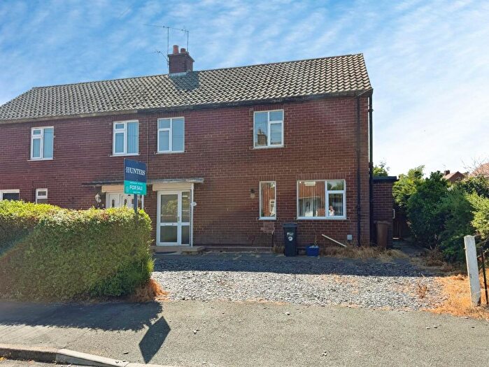 3 Bedroom Semi-Detached House To Rent In Kynaston Drive, Saltney Ferry, Chester, CH4