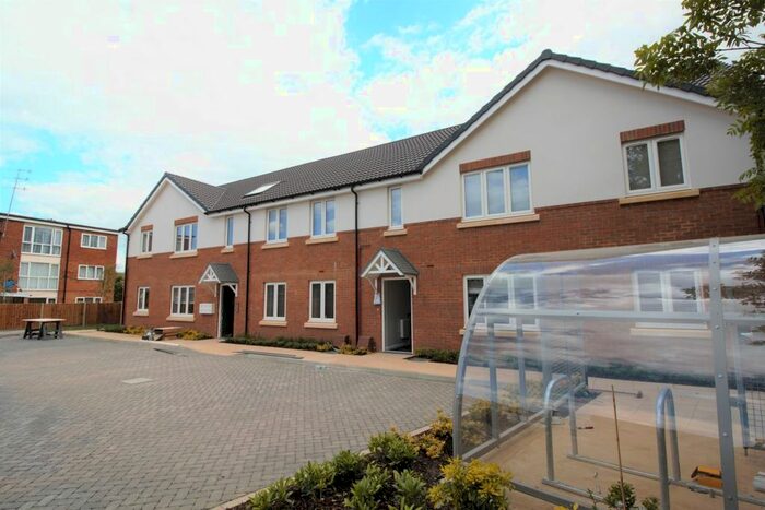 1 Bedroom Flat To Rent In Watford, Hertfordshire, WD25