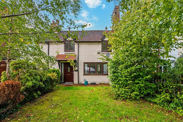 2 Bedroom Terraced House For Sale In Stratford Road, Hockley Heath, Solihull, B94