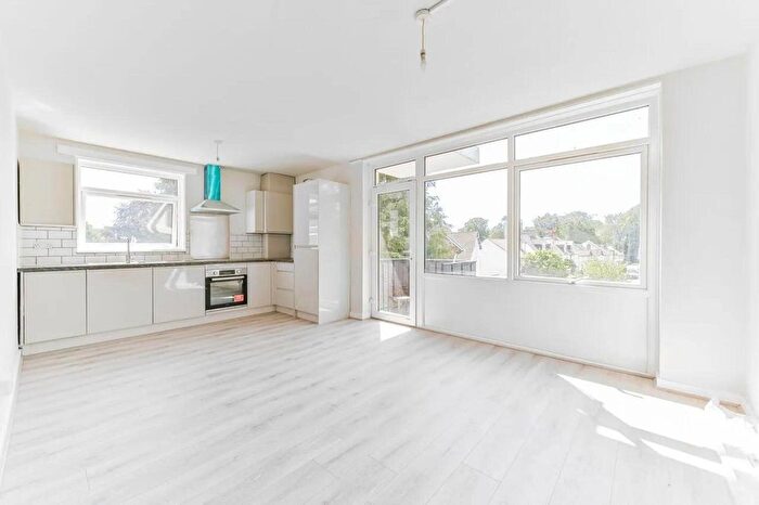 3 Bedroom Flat To Rent In Malatia Court, St. Augustine’S Avenue, CR2