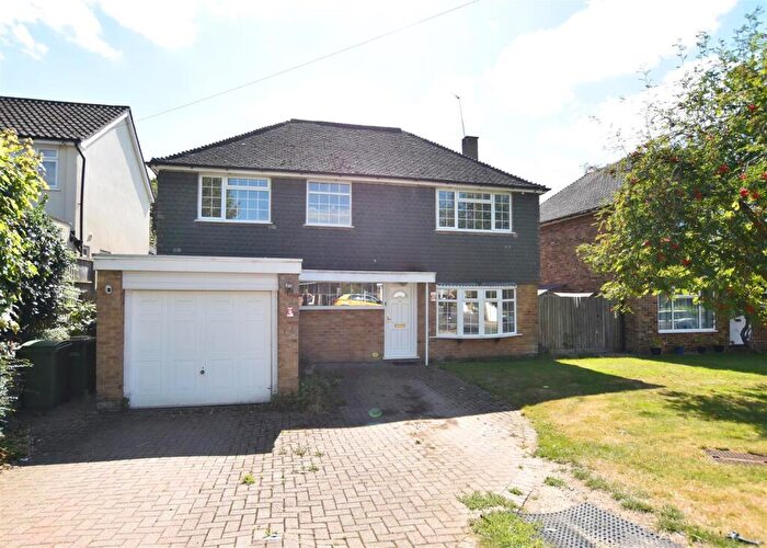 5 Bedroom Detached House For Sale In Cumbrae Gardens, Long Ditton, Surbiton, KT6