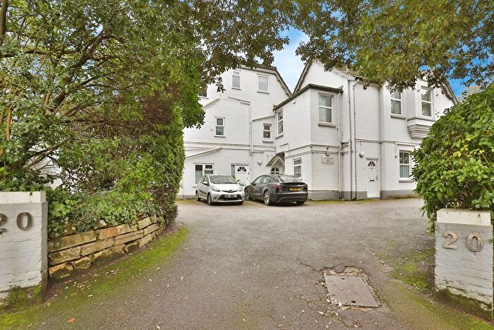1 Bedroom Flat For Sale In Madeira Road, Bournemouth, Dorset, BH1
