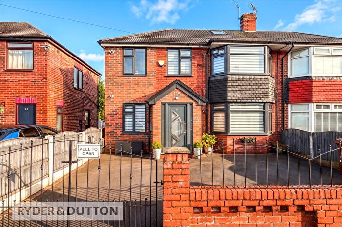 5 Bedroom Semi-Detached House For Sale In Ashton Crescent, Chadderton, Oldham, Greater Manchester, OL9