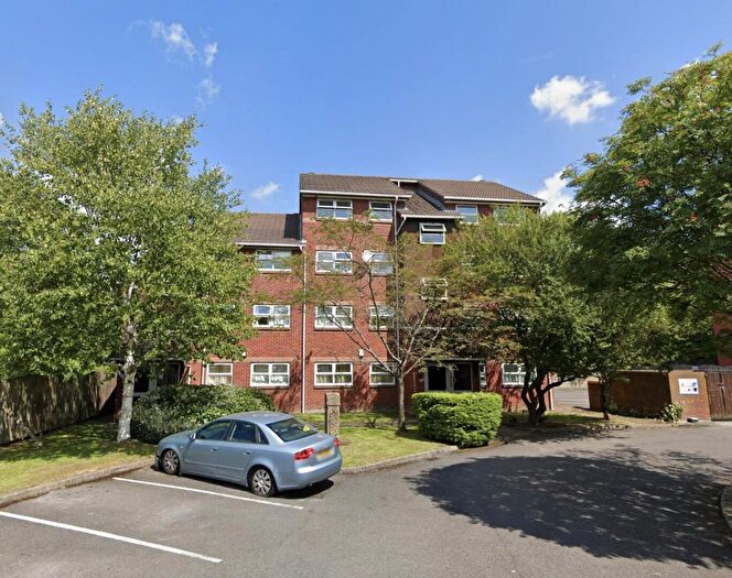 2 Bedroom Flat To Rent In Wilbraham Road, Manchester, Greater Manchester, M14