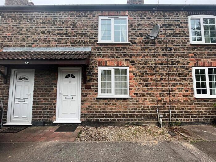 2 Bedroom Terraced House To Rent In Leakes Row, Louth, LN11