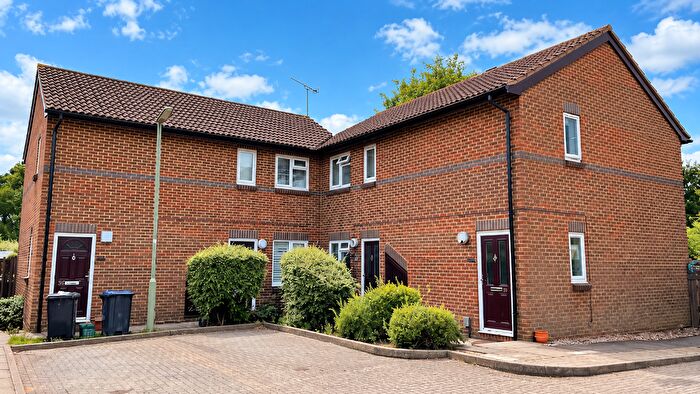 1 Bedroom Flat To Rent In Goldsworth Park, Woking, GU21