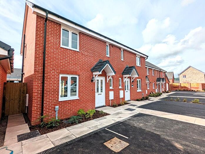 3 Bedroom Semi-Detached House To Rent In Heol Y Gylfinir, CF72