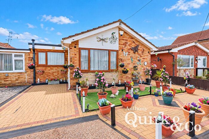 2 Bedroom Semi-Detached Bungalow For Sale In Miltsin Avenue, Canvey Island, SS8