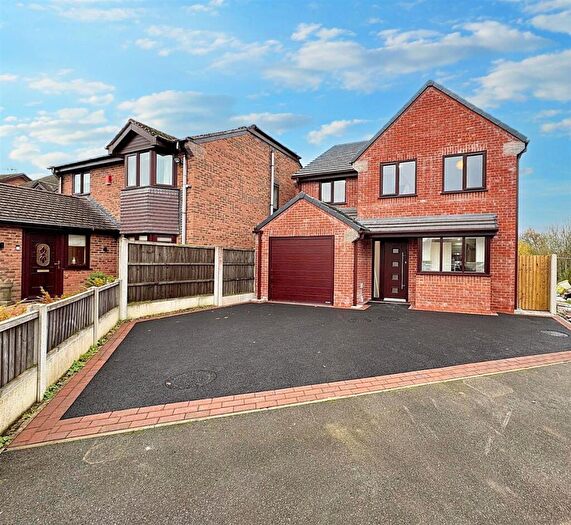 5 Bedroom Detached House For Sale In Meadow Close, Leek, ST13