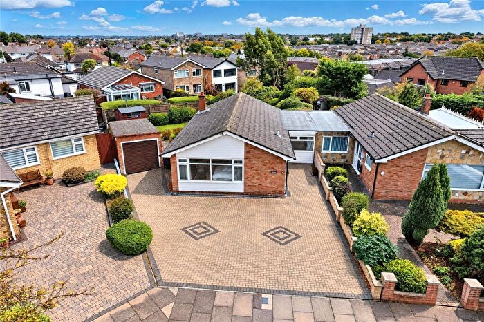 2 Bedroom Bungalow For Sale In Dering Crescent, Leigh-on-Sea, Essex, SS9