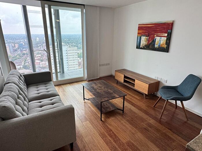 2 Bedroom Apartment To Rent In Beetham Tower, Holloway Circus, B1