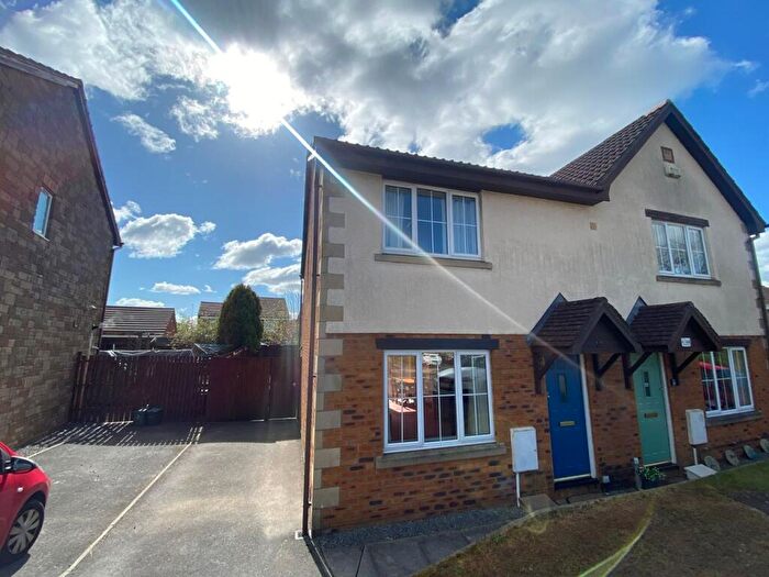 3 Bedroom Semi-Detached House To Rent In Llys Gwenci, SA7
