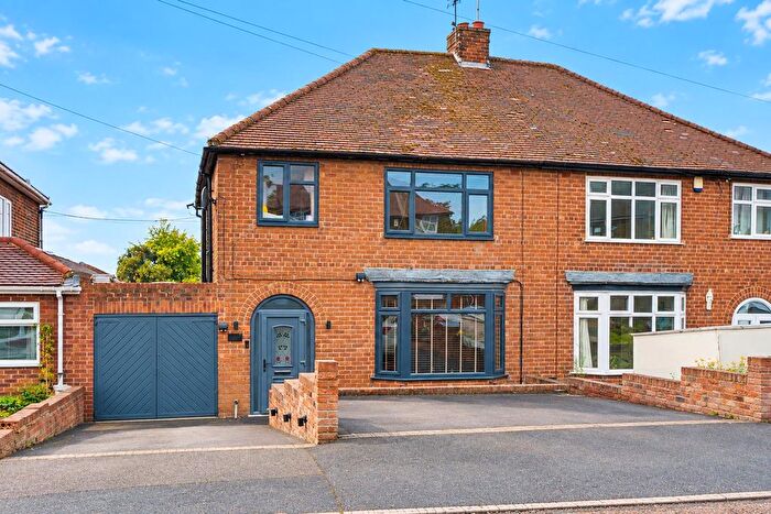 3 Bedroom Semi-Detached House For Sale In St. Helens Crescent, Trowell, Nottingham, NG9