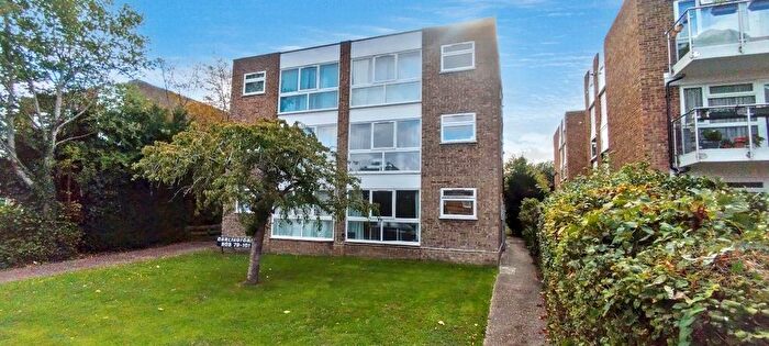 1 Bedroom Flat To Rent In The Park, Sidcup, DA14