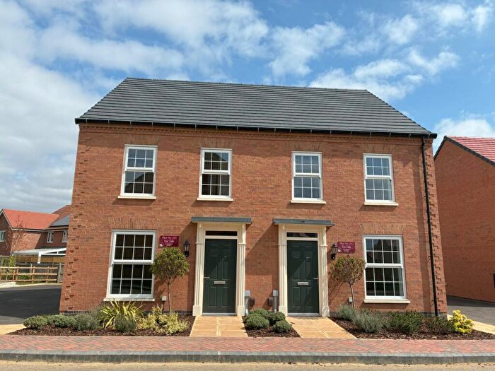 3 Bedroom Semi-Detached House For Sale In Kirby Woodlands Monument Way Priors Hall Park Corby, NN17