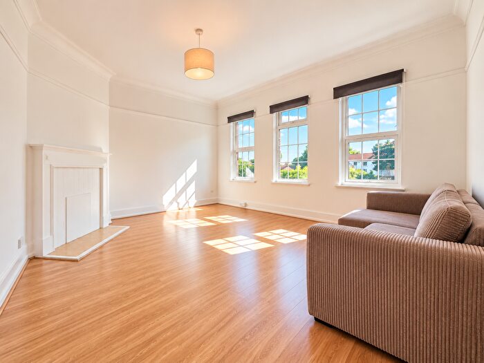 2 Bedroom Maisonette To Rent In The Market, Rose Hill, Sutton, SM1