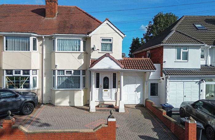 4 Bedroom Semi-Detached House For Sale In Coventry Road, Yardley, B26