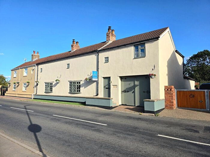 4 Bedroom Semi-Detached House For Sale In Fishlake Nab, Fishlake, DN7