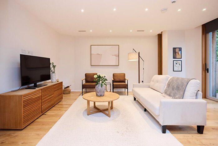 3 Bedroom House To Rent In Crowntree Mews, NW7