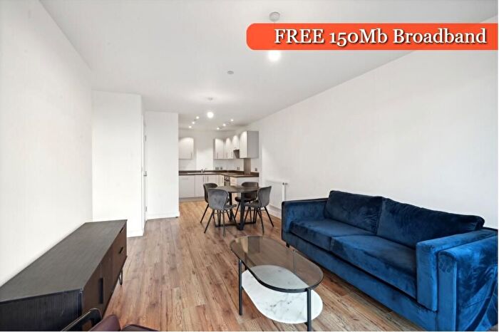 2 Bedroom Flat To Rent In The Stylus, Hayes, UB3
