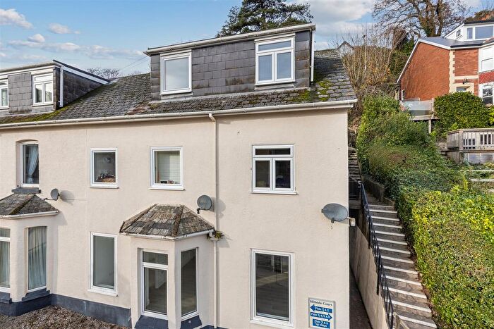 1 Bedroom Flat For Sale In Hillside Court, Dartmouth, TQ6