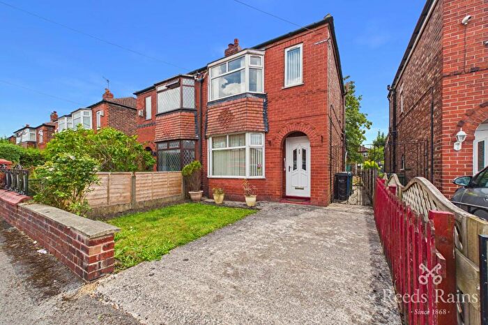 3 Bedroom Semi-Detached House For Sale In Middleton Road, Stockport, Greater Manchester, SK5