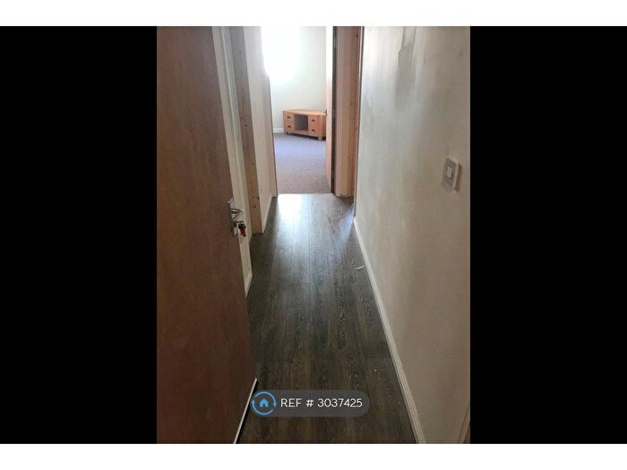1 Bedroom Flat To Rent In Commercial Street, Aberbargoed, Bargoed, CF81