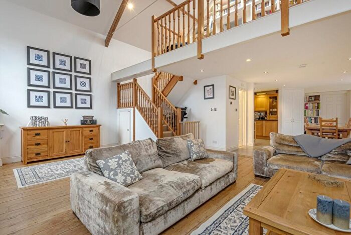 2 Bedroom House For Sale In Freelands Grove, Bromley, BR1