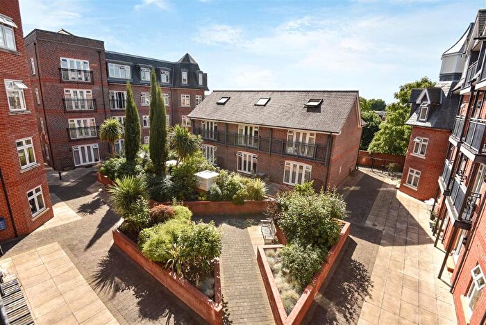 2 Bedroom Flat To Rent In Royal Swan Quarter, Leret Way, KT22