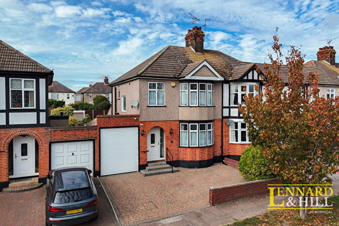 3 Bedroom Semi-Detached House For Sale In Denecroft Gardens, Grays, RM17