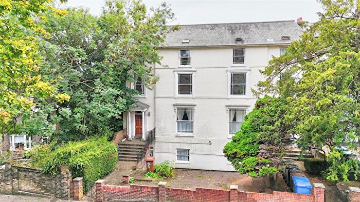 3 Bedroom Flat For Sale In Fonnereau Road, Ipswich, IP1