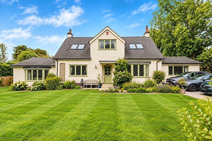 7 Bedroom Detached House For Sale In Reynards Road, Welwyn, Hertfordshire, AL6