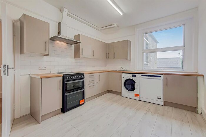 4 Bedroom Maisonette To Rent In Crown Road, Twickenham, TW1