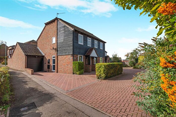2 Bedroom Semi-Detached House For Sale In Mayfair Avenue, Maidstone, ME15
