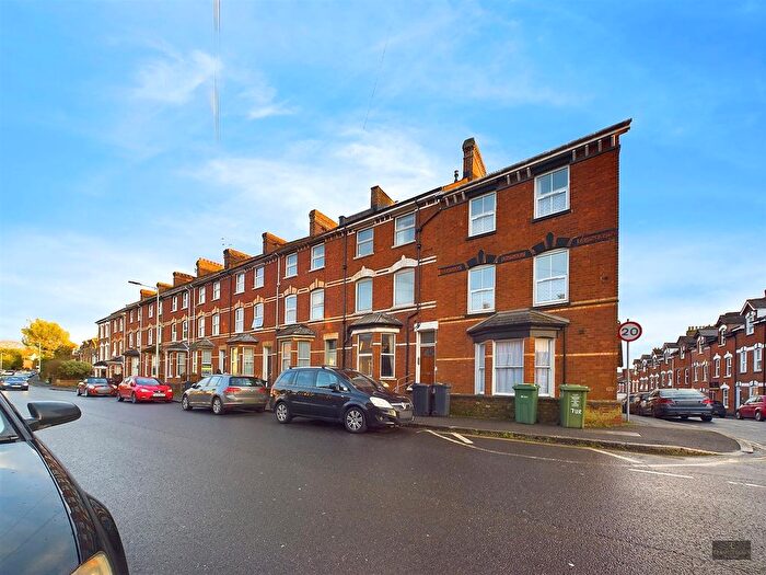 2 Bedroom Flat To Rent In Union Road, Exeter, EX4