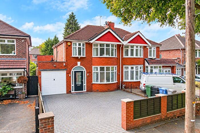 3 Bedroom Semi-Detached House For Sale In Lostock Road, Davyhulme, Manchester, M41