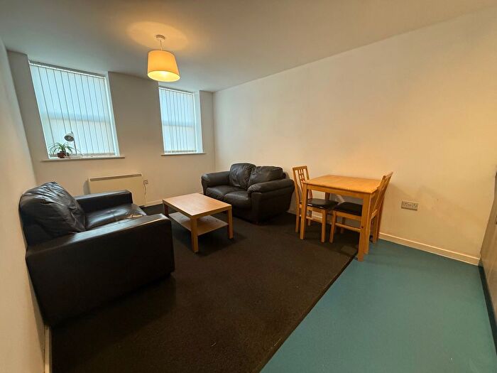 2 Bedroom Flat To Rent In Bayheath House, Wakefield, WF1
