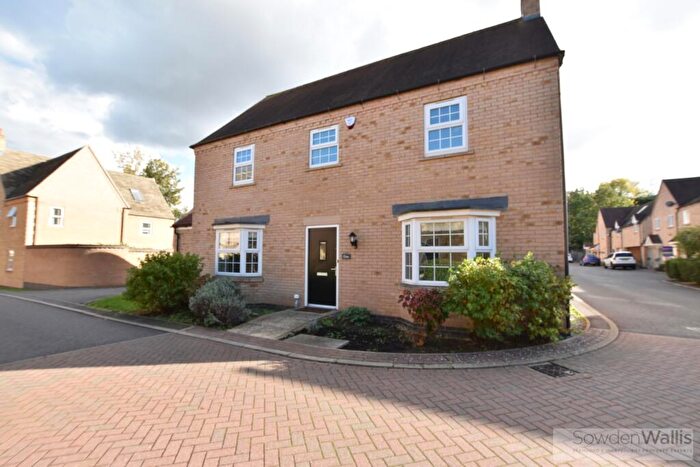 4 Bedroom House For Sale In Paynes Field, Barnack, PE9