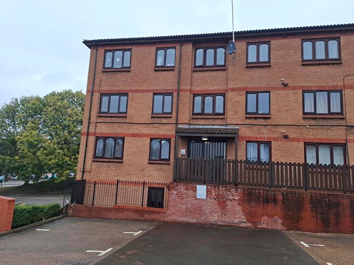 1 Bedroom Flat For Sale In St. Peters Street, Northampton, NN1