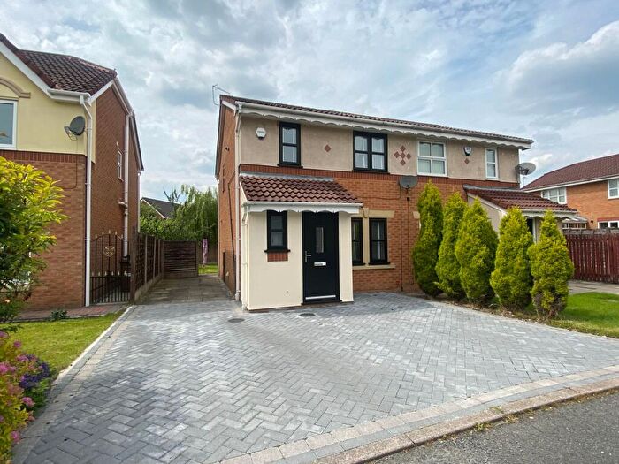 3 Bedroom Semi-Detached House To Rent In Doefield Avenue, Worsley, M28