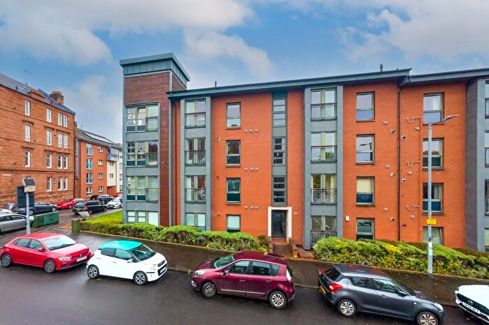 2 Bedroom Apartment To Rent In Thornwood Avenue, Glasgow, Glasgow City, G11