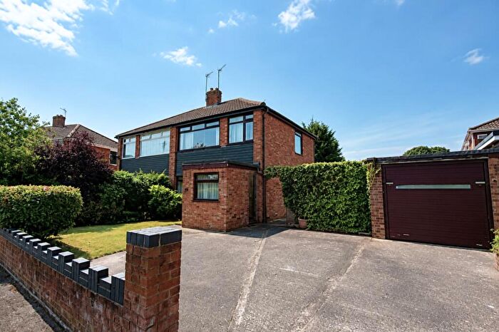 3 Bedroom Semi-Detached House For Sale In Painswick Road, Great Sutton, Ellesmere Port, Cheshire, CH66