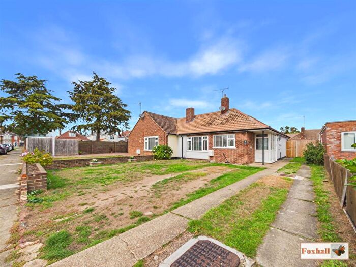 2 Bedroom Semi-Detached Bungalow For Sale In Gleneagles Drive, Ipswich, IP4