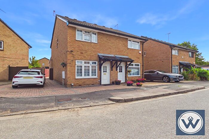 3 Bedroom Semi-Detached House To Rent In Stipularis Drive, UB4