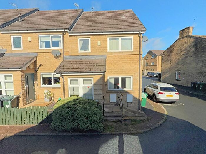 3 Bedroom Terraced House For Sale In Tunwell Lane Cottages, Eccleshill, Bradford, BD2