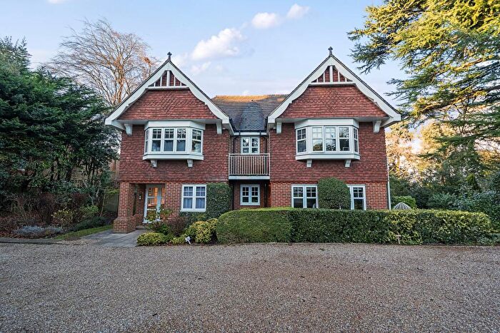 2 Bedroom Flat To Rent In Harrow Lane, Maidenhead, SL6