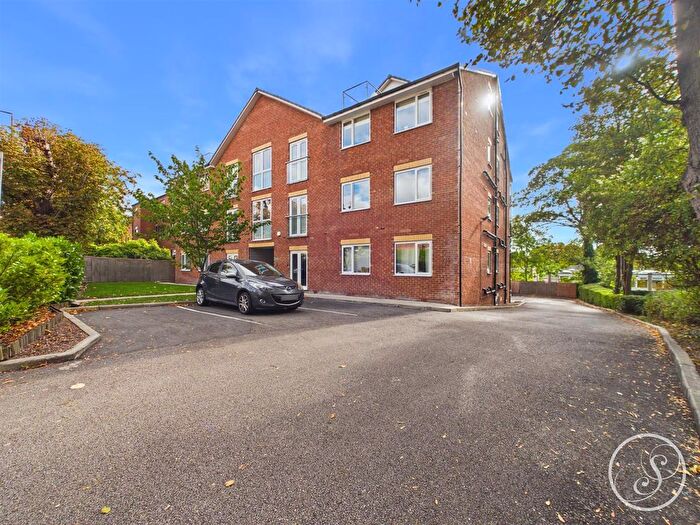 2 Bedroom Flat For Sale In Mansion View, Leeds, LS7