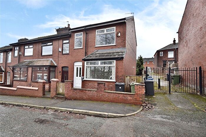 3 Bedroom End Of Terrace House For Sale In Bowler Street, Shaw, Oldham, Greater Manchester, OL2